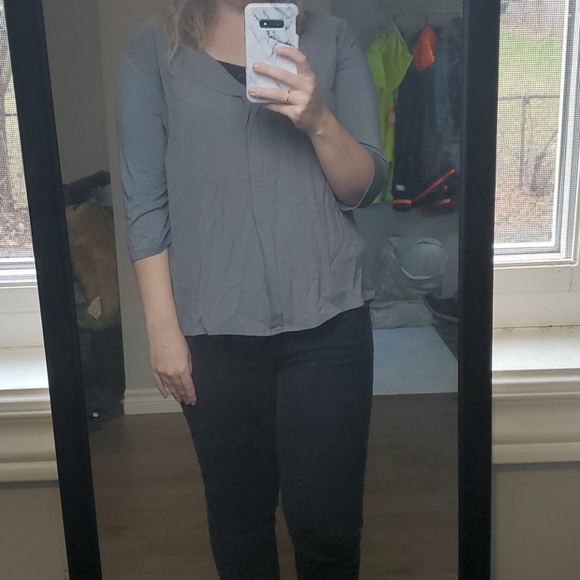 💫 2/$25 • Gray/Blue Blouse - Picture 4 of 4